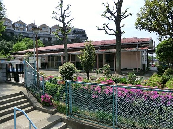 周辺環境:杉田保育園(杉田保育園まで850m)