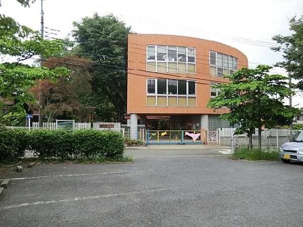 周辺環境:橘学苑幼稚園(橘学苑幼稚園まで850m)