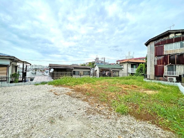 外観:☆☆風通しの良い住宅地☆☆  ゆとりのある住宅地　部屋の窓を開けるとそこには心地よい風が通りぬけます♪