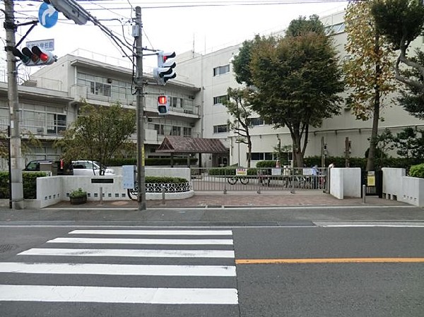 周辺環境:横浜市立北方小学校(横浜市立北方小学校まで1000m)