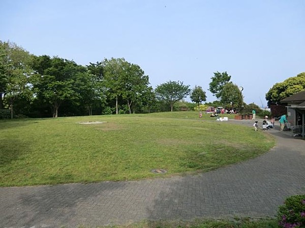 周辺環境:本牧山頂公園(本牧山頂公園まで400m 公園近くでお子様も安心して遊べます♪)