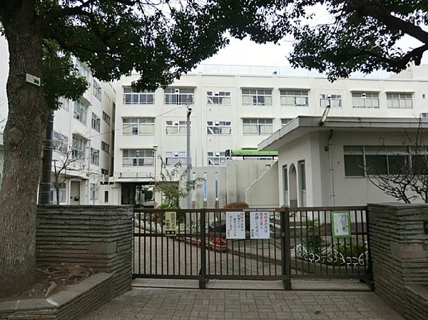 周辺環境:横浜市立二俣川小学校