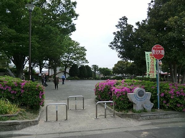 周辺環境:洋光台一丁目公園(洋光台一丁目公園まで120m)