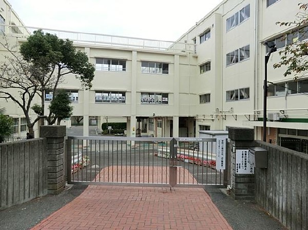 周辺環境:横浜市立洋光台第一小学校(横浜市立洋光台第一小学校まで450m)