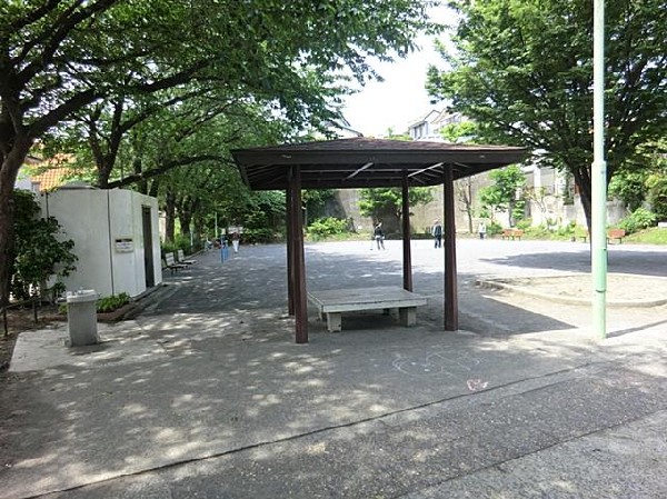 周辺環境:別所中里台公園(別所中里台公園まで290m)