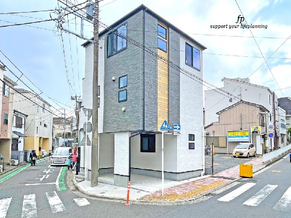 外観:☆☆風通しの良い住宅地☆☆  ゆとりのある住宅地　部屋の窓を開けるとそこには心地よい風が通りぬけます♪