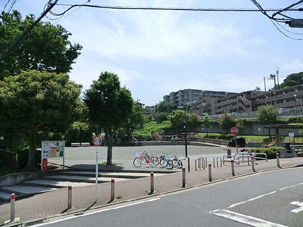 周辺環境:中原公園(中原公園まで400m)