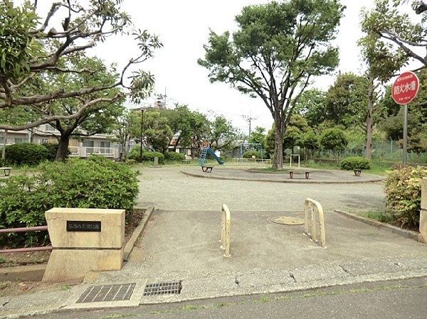 周辺環境:名瀬内久根公園(名瀬内久根公園まで400ｍ)