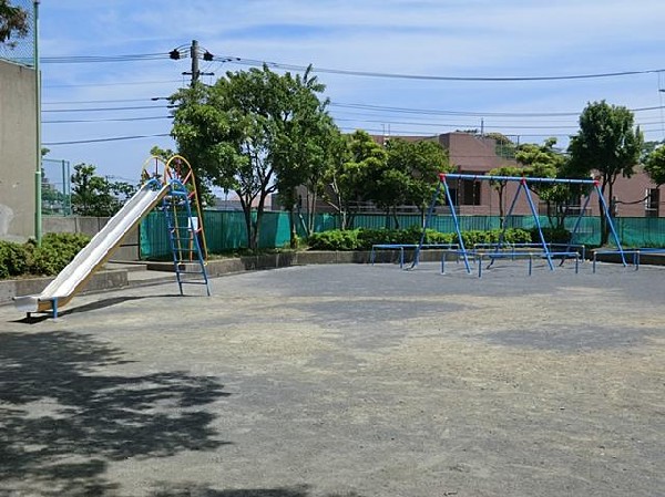 周辺環境:釜利谷宿公園(釜利谷宿公園まで350m)