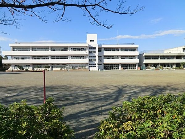 周辺環境:横浜市立港南台第三小学校(横浜市立港南台第三小学校まで70m)