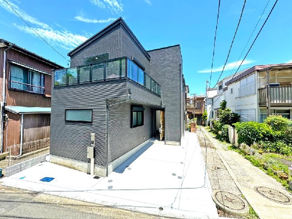 外観:☆☆風通しの良い住宅地☆☆  ゆとりのある住宅地　部屋の窓を開けるとそこには心地よい風が通りぬけます♪