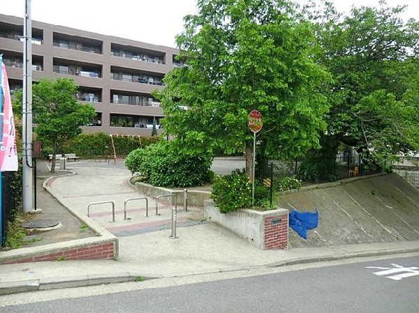 周辺環境:下末吉旭台公園(下末吉旭台公園まで140m 公園近くでお子様も安心して遊べます♪)