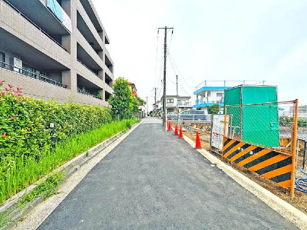 外観:☆☆風通しの良い住宅地☆☆  ゆとりのある住宅地　部屋の窓を開けるとそこには心地よい風が通りぬけます♪