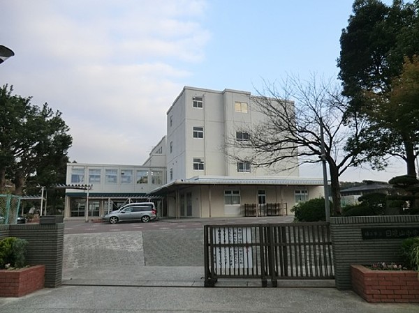 周辺環境:横浜市立日限山中学校