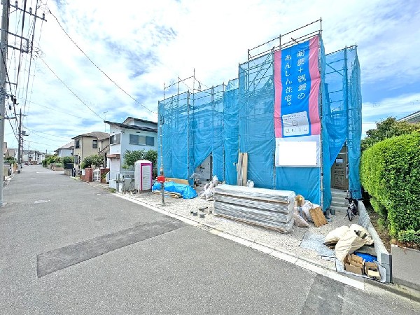 外観:☆☆風通しの良い住宅地☆☆  ゆとりのある住宅地　部屋の窓を開けるとそこには心地よい風が通りぬけます♪