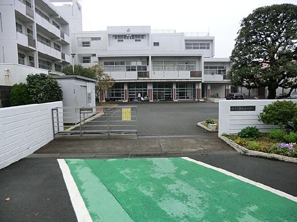 周辺環境:横浜市立栗田谷中学校(横浜市立栗田谷中学校まで1500m)