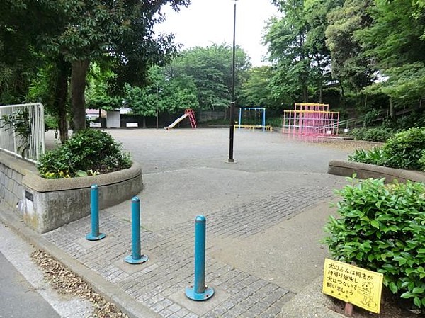 周辺環境:諏訪坂公園(諏訪坂公園まで150m)