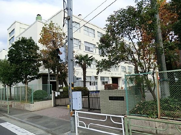 周辺環境:横浜市立長津田第二小学校(横浜市立長津田第二小学校まで1100m)