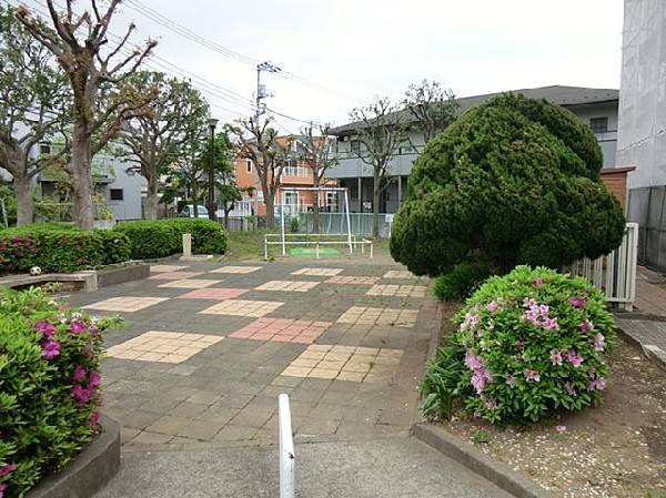 周辺環境:長尾台公園(長尾台公園まで700m 公園近くでお子様も安心して遊べます♪)