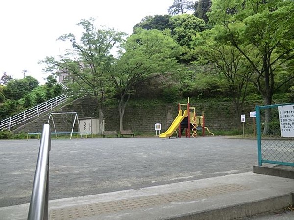 周辺環境:笹下奈良郷公園(笹下奈良郷公園まで130m)