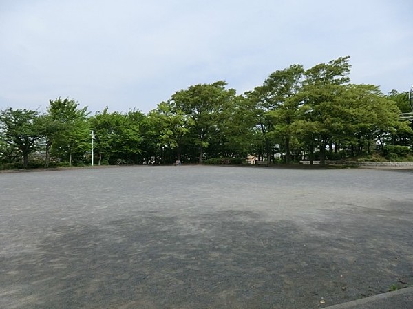 周辺環境:桂山公園(桂山公園まで300ｍ)