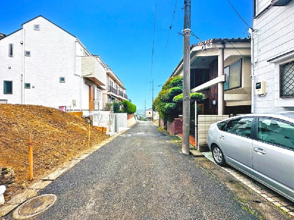 外観:☆☆風通しの良い住宅地☆☆  ゆとりのある住宅地　部屋の窓を開けるとそこには心地よい風が通りぬけます♪