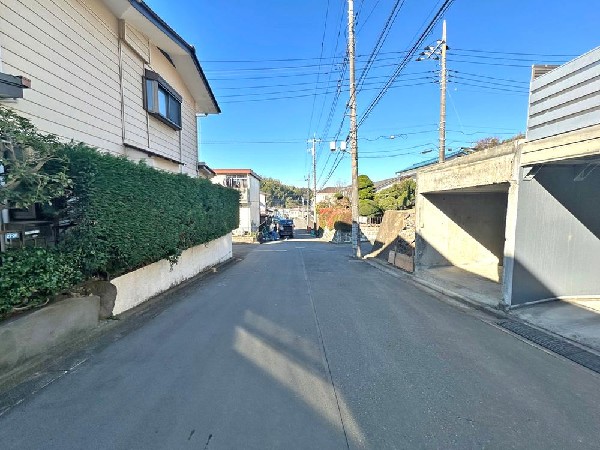 外観:☆☆風通しの良い住宅地☆☆  ゆとりのある住宅地　部屋の窓を開けるとそこには心地よい風が通りぬけます♪