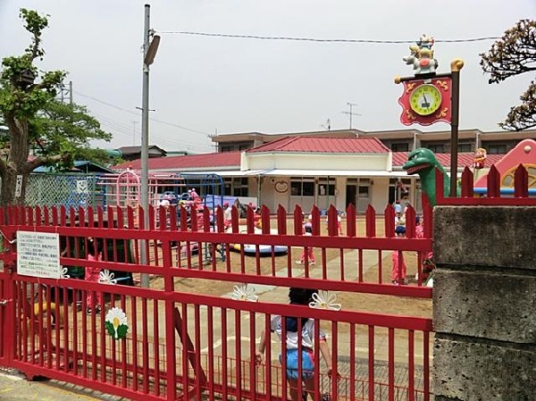 周辺環境:しらぎく幼稚園(しらぎく幼稚園まで1900m)