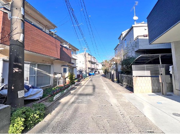 外観:☆☆風通しの良い住宅地☆☆  ゆとりのある住宅地　部屋の窓を開けるとそこには心地よい風が通りぬけます♪