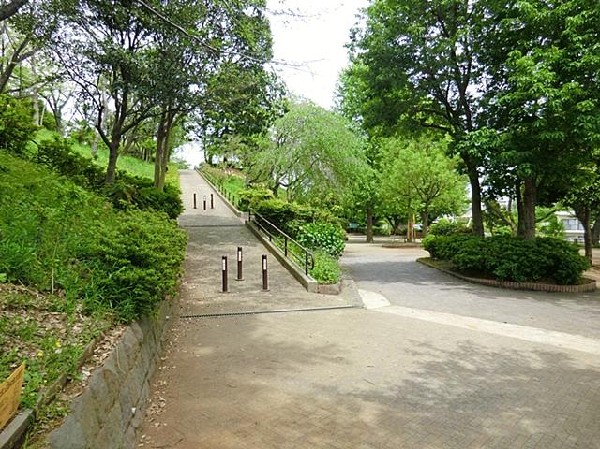 周辺環境:秋葉台公園(秋葉台公園まで280m 公園近くでお子様も安心して遊べます♪)