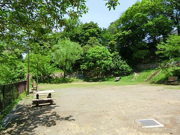 周辺環境:松ノ内公園(松ノ内公園まで68m)