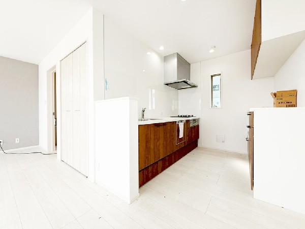 ◇キッチン◇  家族の様子を感じながらお料理できる、リビングとの一体感のある開放的な空間です。週末は家族揃ってランチなどはいかがでしょうか？