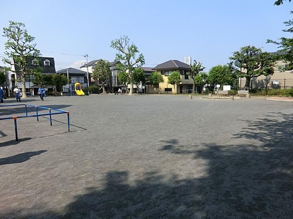 周辺環境:三春台公園(三春台公園まで350m 公園近くでお子様も安心して遊べます♪)