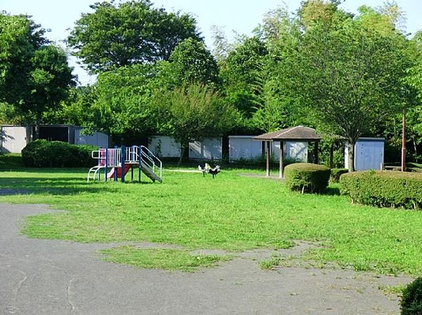 周辺環境:阿久和大久保原公園(阿久和大久保原公園まで100m)