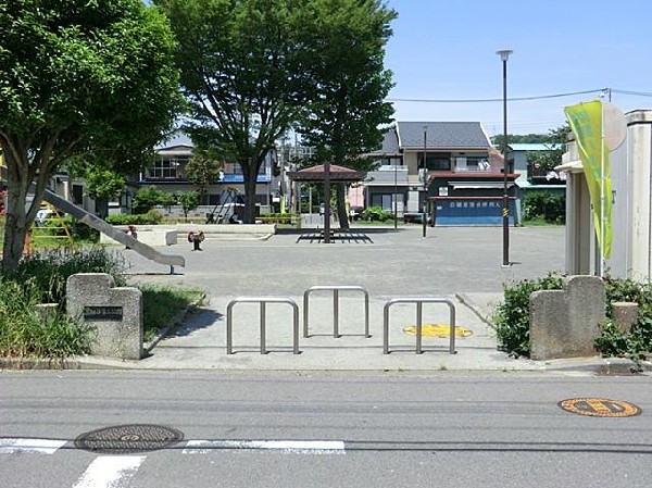 周辺環境:釜利谷第二公園(釜利谷第二公園まで45m)