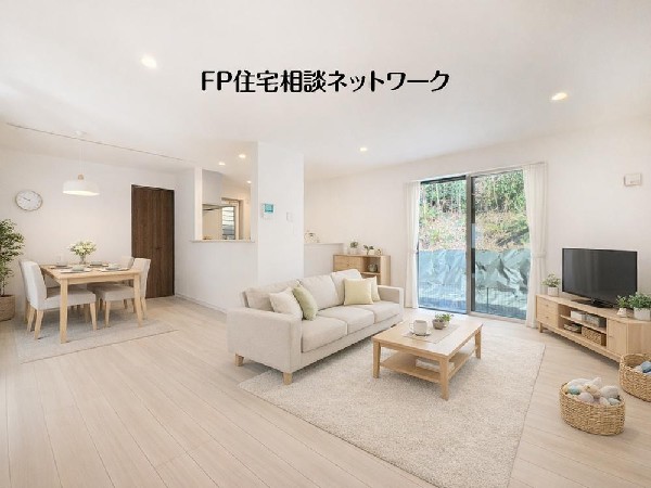 家族だんらんのリビング。家具の配置がしやすい広さが確保されております。（本画像はCGで作成しており、実際に現地に家具・家電はおかれておりません。また価格に家具・家電は含まれておりません）