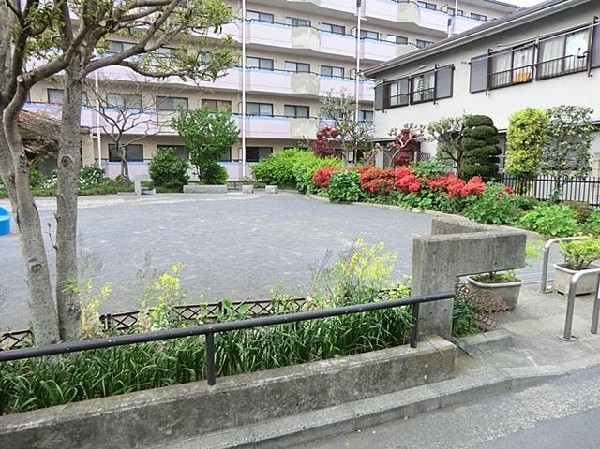 周辺環境:篠原町ねむのき公園(篠原町ねむのき公園まで400m)