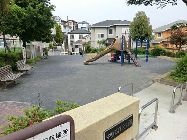 周辺環境:中里四丁目公園(中里四丁目公園まで350m)