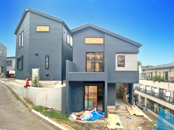 外観:☆☆風通しの良い住宅地☆☆  ゆとりのある住宅地　部屋の窓を開けるとそこには心地よい風が通りぬけます♪