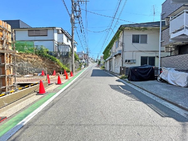 外観:☆☆風通しの良い住宅地☆☆  ゆとりのある住宅地　部屋の窓を開けるとそこには心地よい風が通りぬけます♪