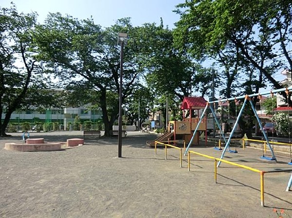 周辺環境:霞台公園(霞台公園まで550m)