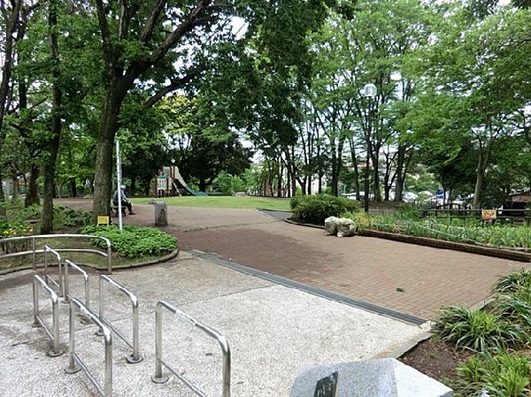 周辺環境:笹山西公園(笹山西公園まで500m)