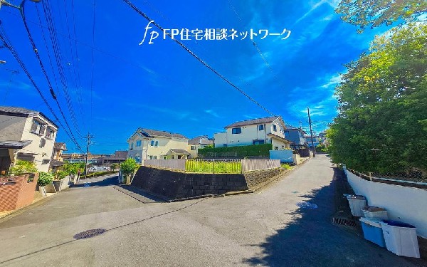 外観:ワイドバルコニーや2箇所のウォークインクローゼット、LDK吹き抜けなど注文住宅で新しい生活をスタートさせてみませんか。