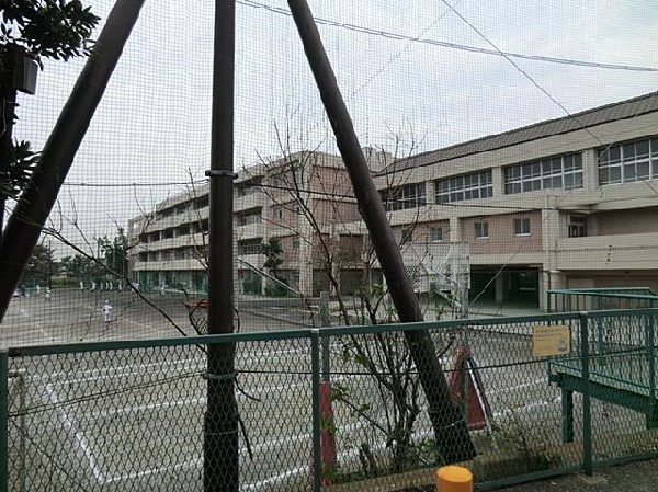 周辺環境:横浜市立仲尾台中学校(横浜市立仲尾台中学校まで1700m)