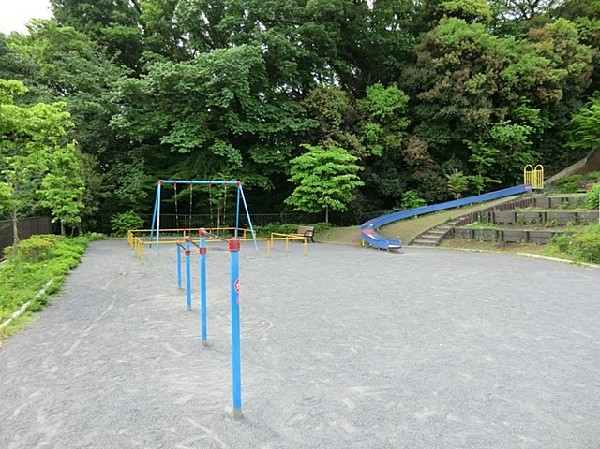 周辺環境:飯島長谷公園(飯島長谷公園まで350ｍ)