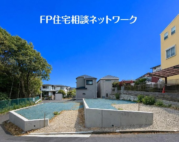 外観:駅徒歩圏という利便性を享受しながら、落ち着いた住環境に寄り添う立地。心地よい陽光と風が、住まいづくりへの期待をやさしく膨らませます。