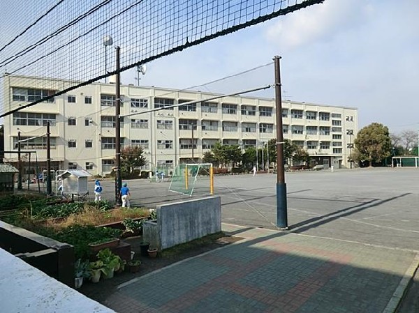 周辺環境:横浜市立南戸塚小学校(横浜市立南戸塚小学校まで750m)