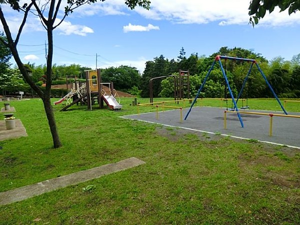周辺環境:池辺町八所谷戸公園(池辺町八所谷戸公園まで1300m)