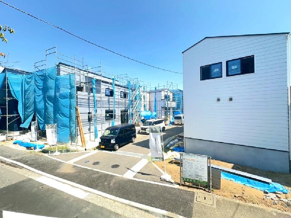 外観:☆☆風通しの良い住宅地☆☆  ゆとりのある住宅地　部屋の窓を開けるとそこには心地よい風が通りぬけます♪
