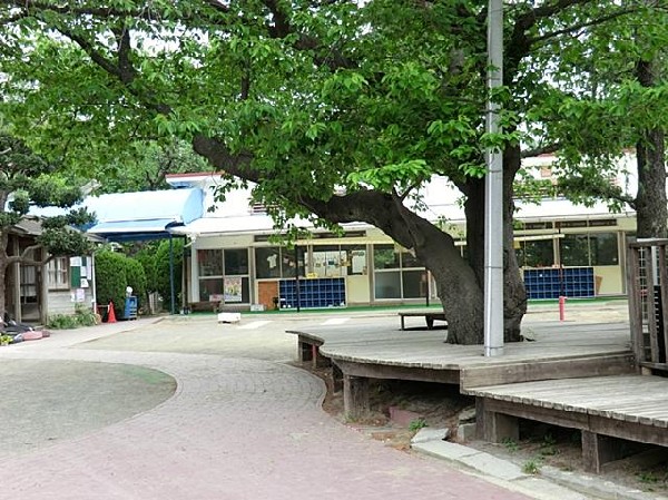 周辺環境:飯島幼稚園(飯島幼稚園まで1200m)